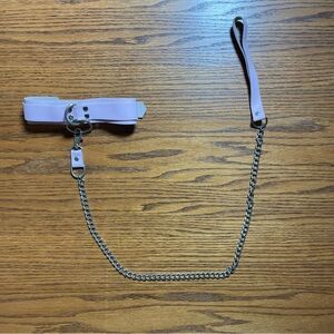 Pale pink genuine leather collar and leash
